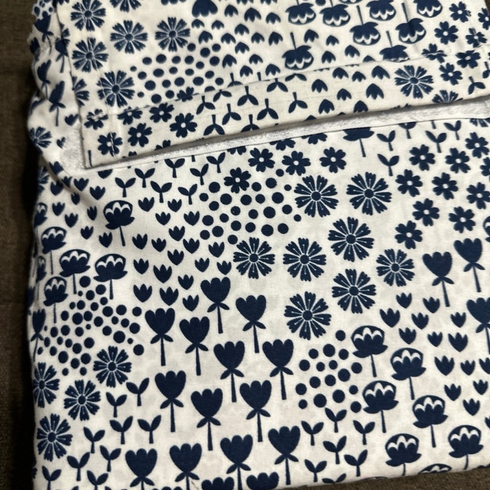 Pillowfort Floral Printed White & Blue Sheet Set - FULL - Picture 2 of 2